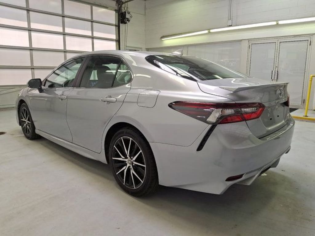 Used 2024 Toyota Camry SE Sedan