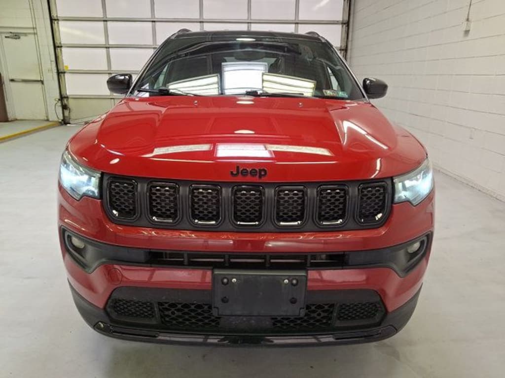 Used 2023 Jeep Compass Latitude SUV