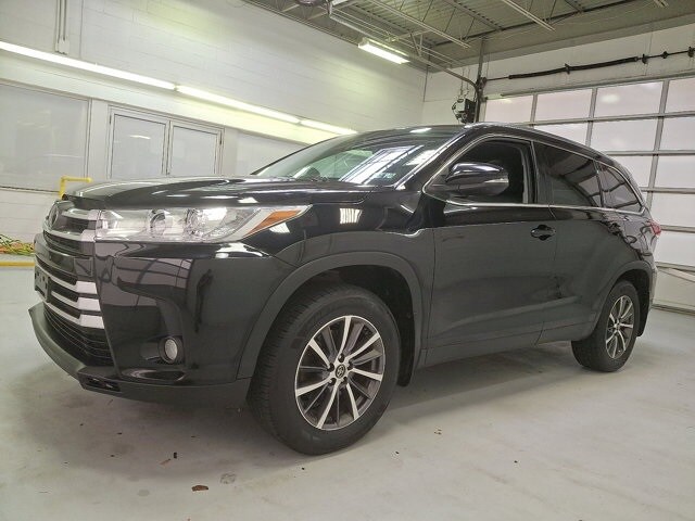 2019 Toyota Highlander XLE photo 3