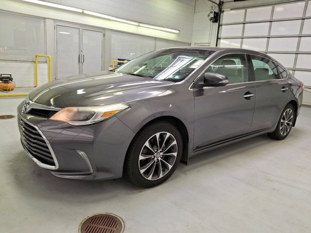 Used 2016 Toyota Avalon XLE Sedan
