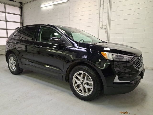 2024 Ford Edge SEL AWD's photo