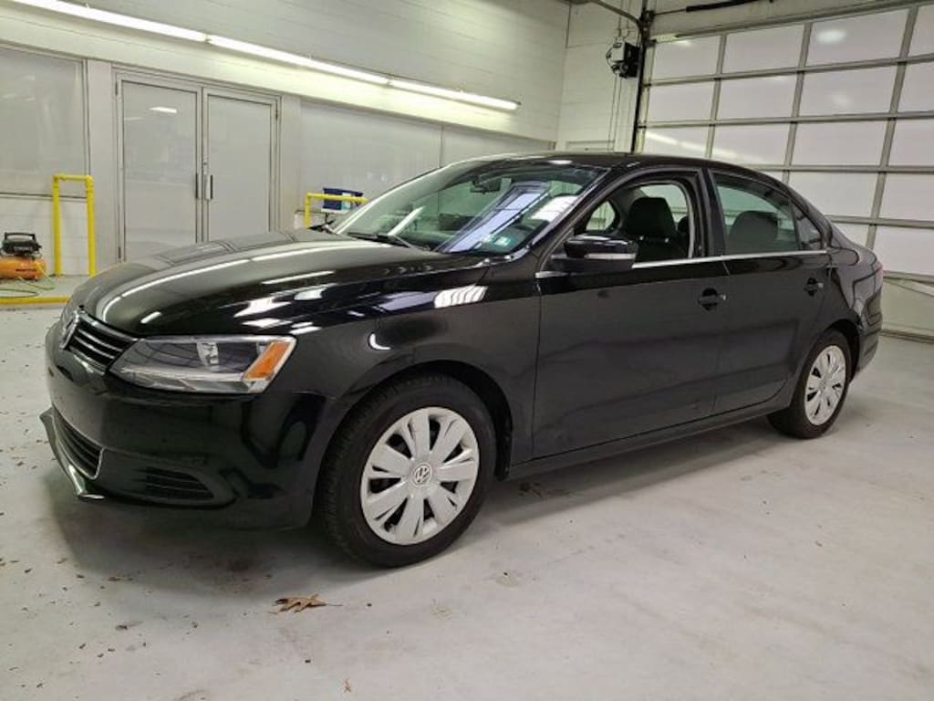 Used 2013 Volkswagen Jetta 2.5L SE Sedan