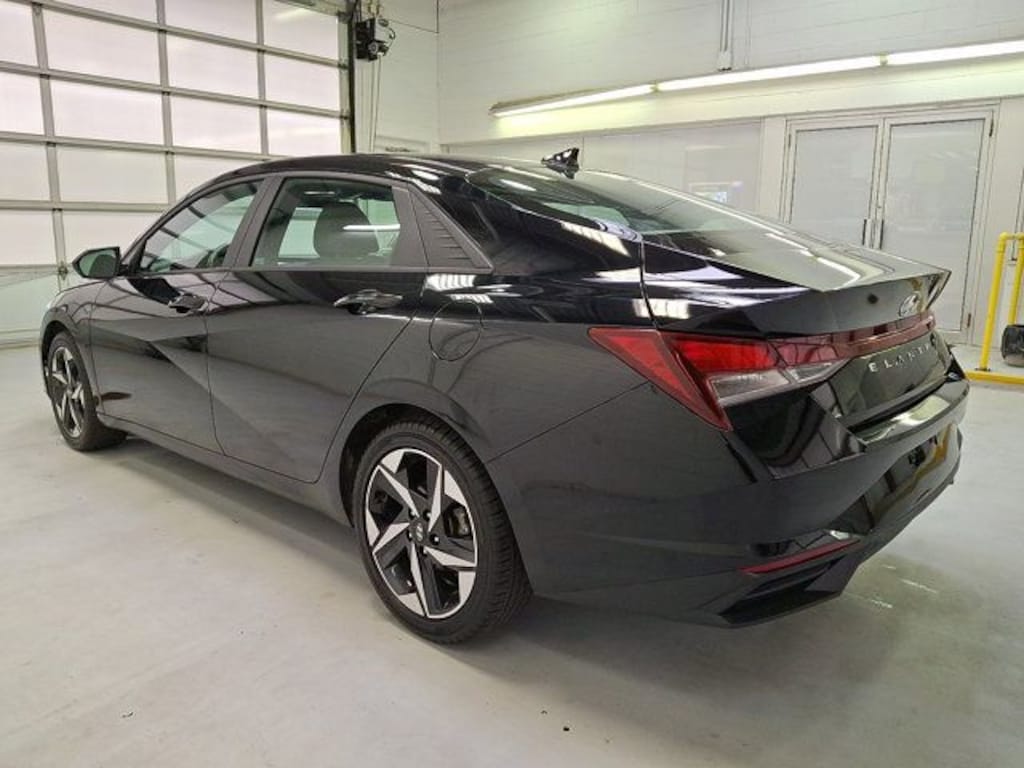 Used 2023 Hyundai Elantra SEL Sedan