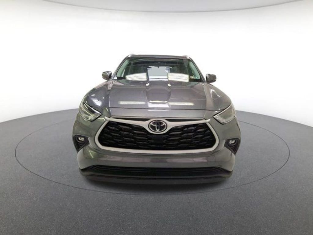Used 2023 Toyota Highlander XLE SUV