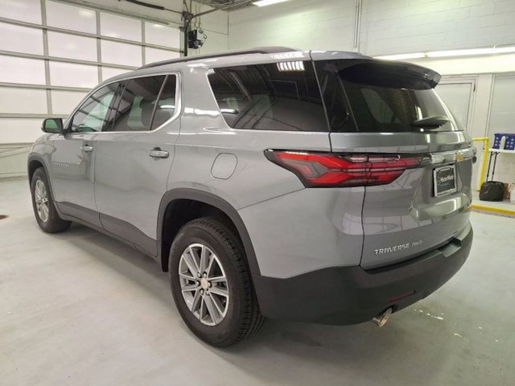 Used 2023 Chevrolet Traverse LT Leather SUV