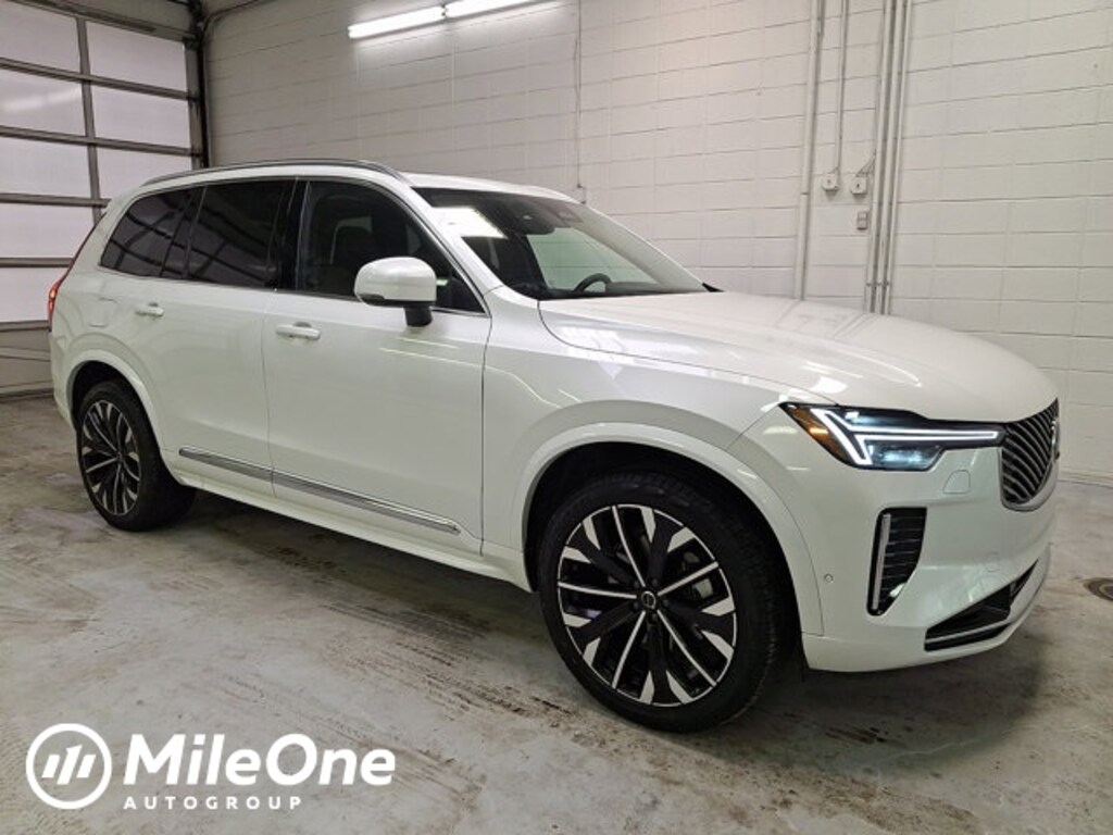 Used 2025 Volvo XC90 B6 Plus 7-Seater SUV