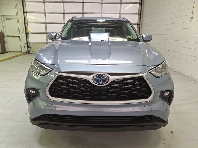 2020 Toyota Highlander Hybrid XLE photo 2
