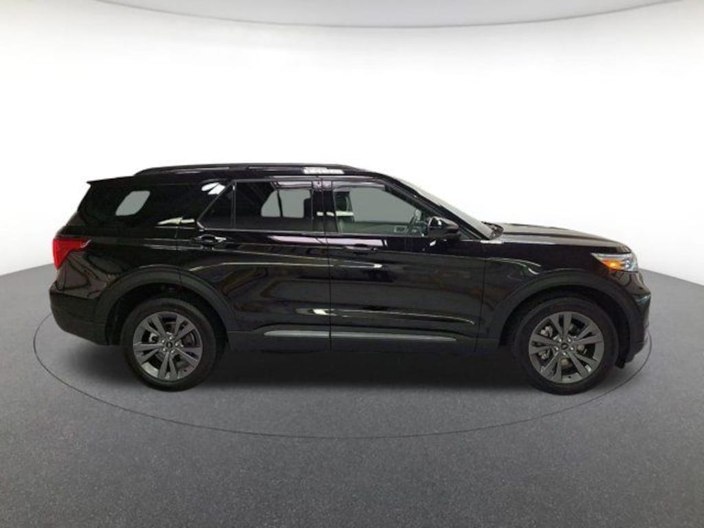 Used 2024 Ford Explorer XLT SUV
