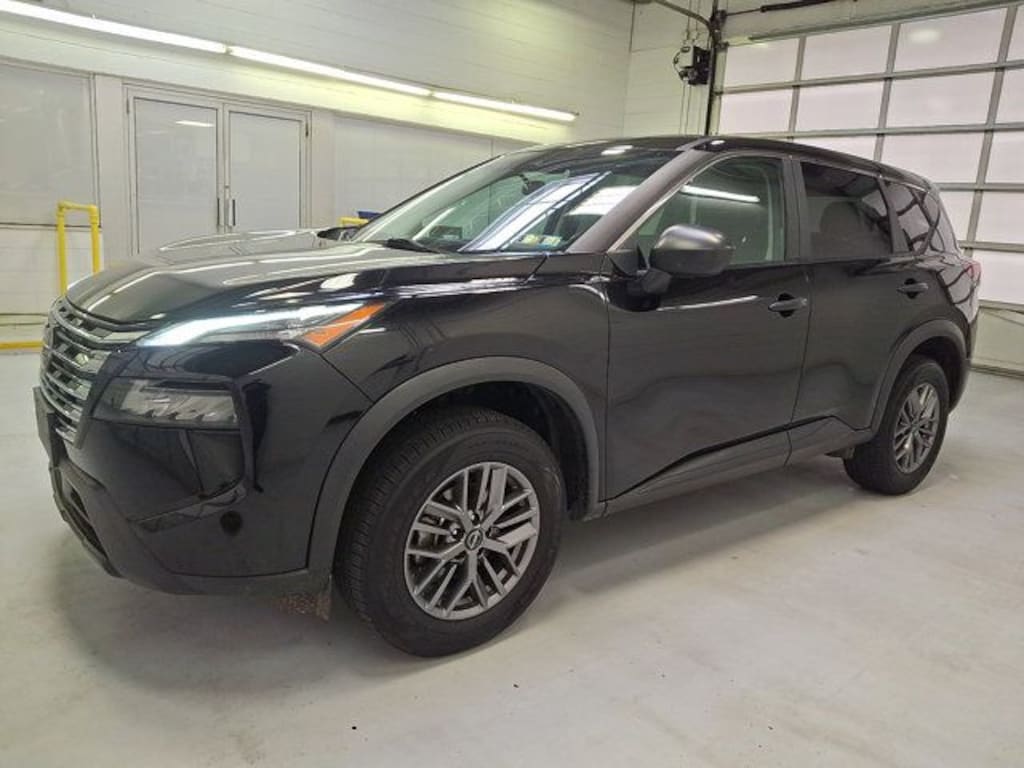 Used 2024 Nissan Rogue S SUV