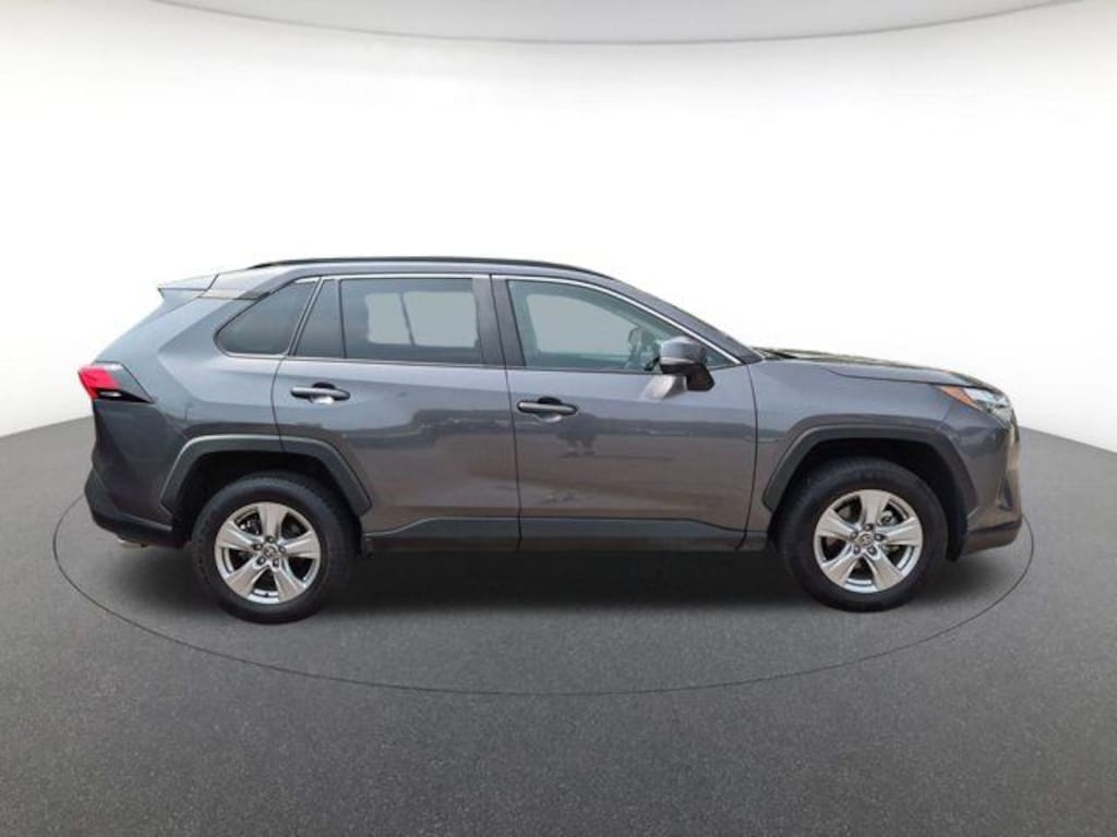 Used 2025 Toyota RAV4 XLE SUV