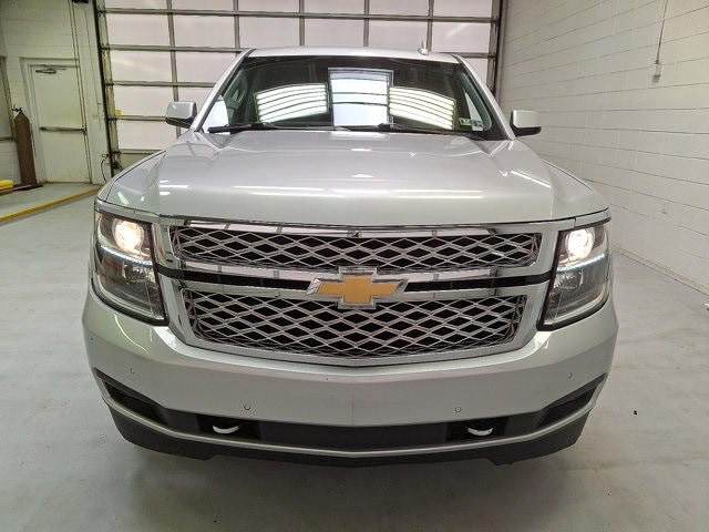 2019 Chevrolet Tahoe LT photo 2