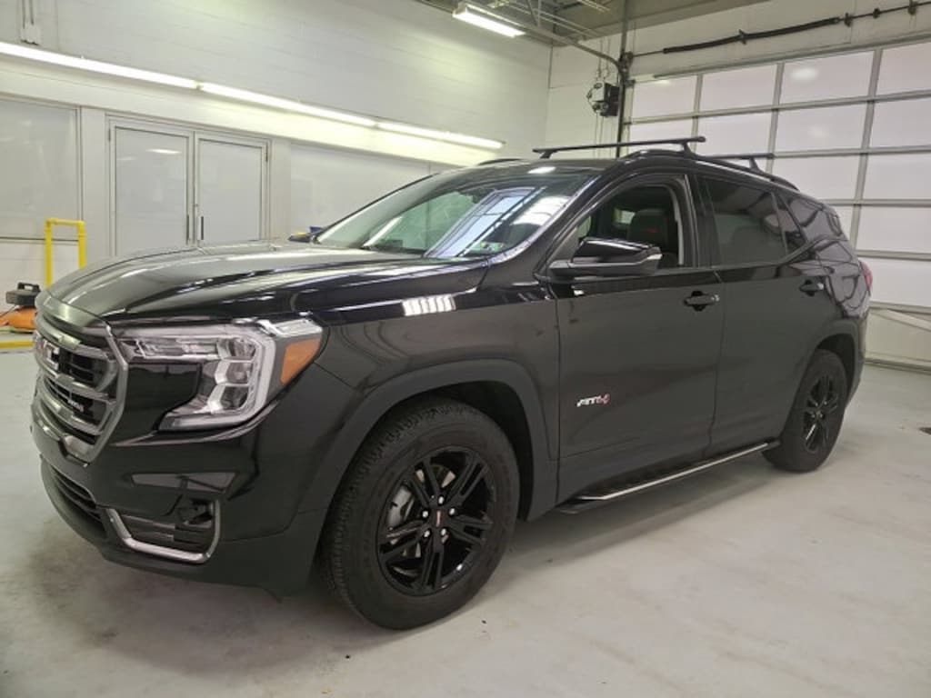 Used 2022 GMC Terrain AT4 SUV