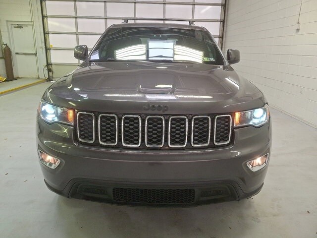 2018 Jeep Grand Cherokee Laredo E photo 2