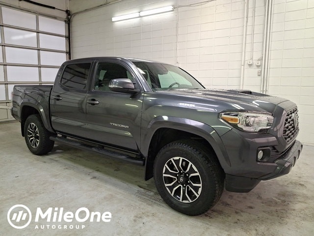 2021 Toyota Tacoma TRD Sport's photo