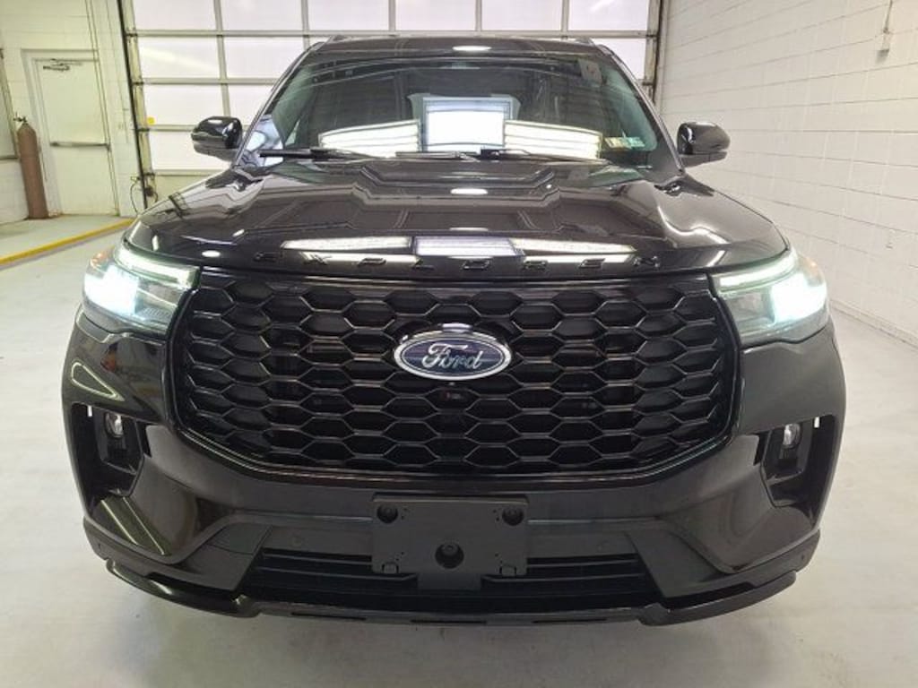 Used 2025 Ford Explorer ST-Line SUV