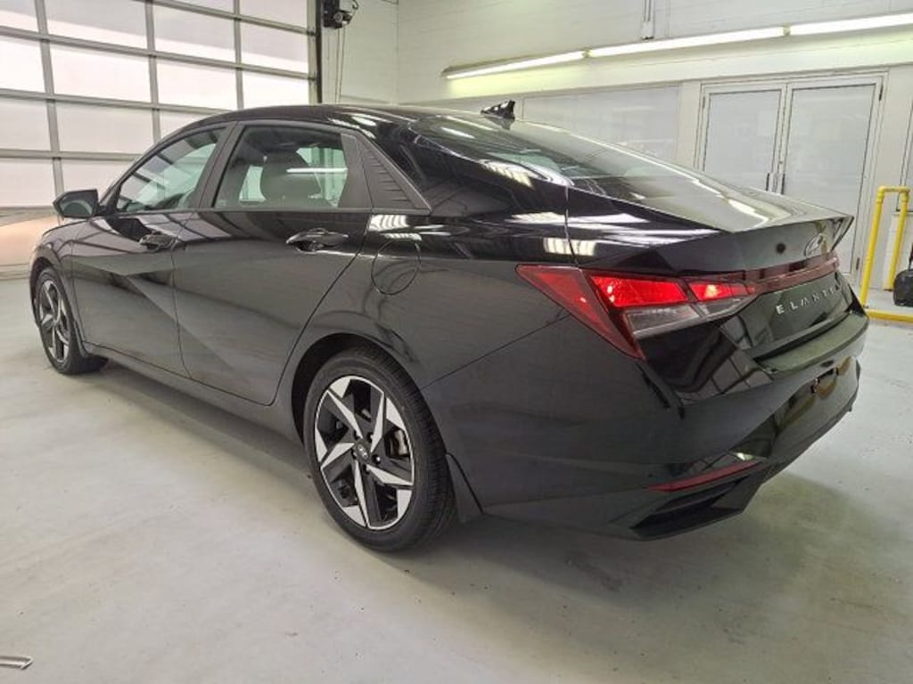 Used 2023 Hyundai Elantra SEL Sedan