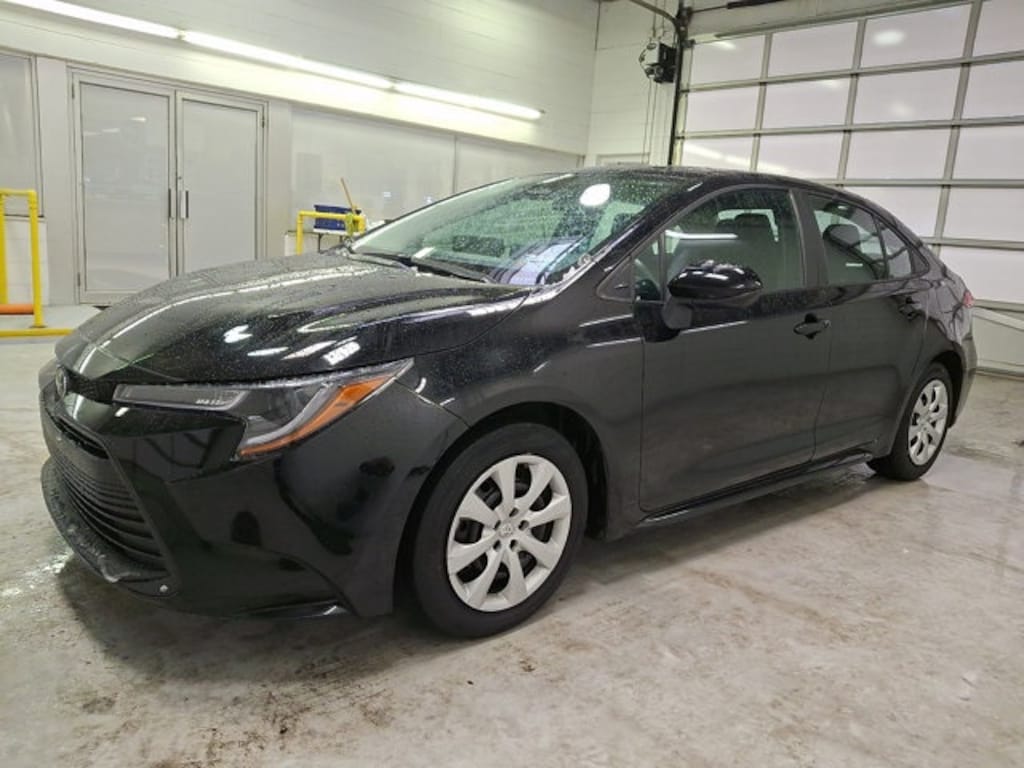 Used 2024 Toyota Corolla LE Sedan