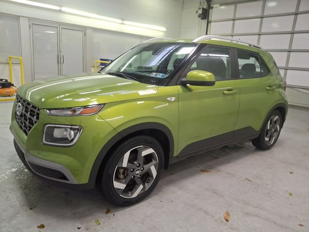 Used 2023 Hyundai Venue SEL SUV