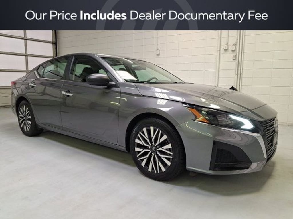 Used 2024 Nissan Altima 2.5 SV Sedan