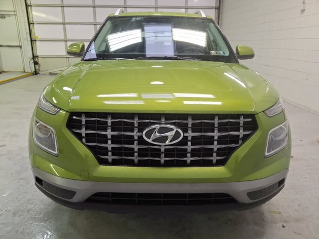 Used 2023 Hyundai Venue SEL SUV