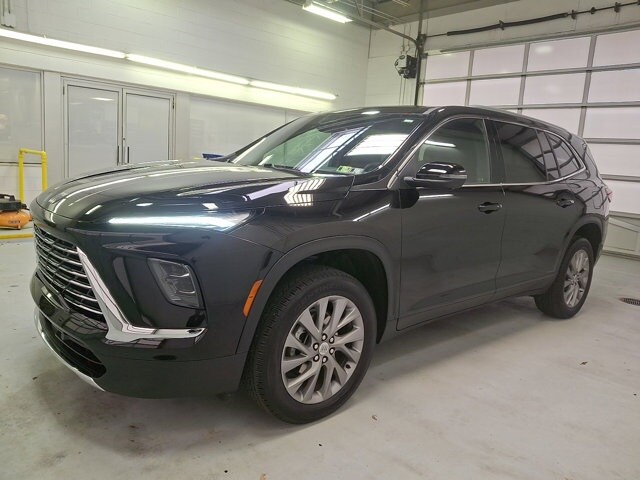 2025 Buick Enclave Preferred photo 3