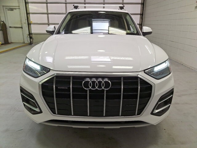 2023 Audi Q5 40 Premium photo 2