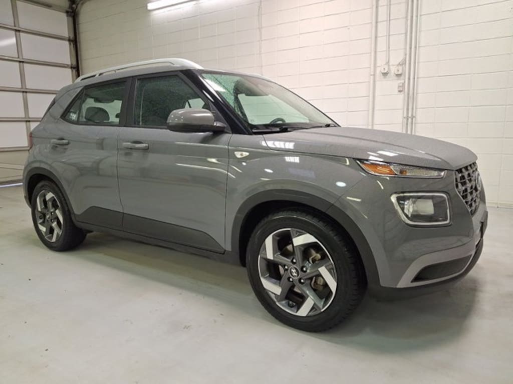 Used 2023 Hyundai Venue SEL SUV