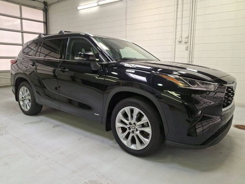 Used 2023 Toyota Highlander Hybrid Limited SUV