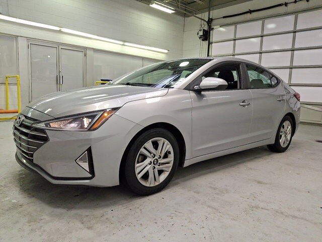 2020 Hyundai Elantra Value Edition photo 3