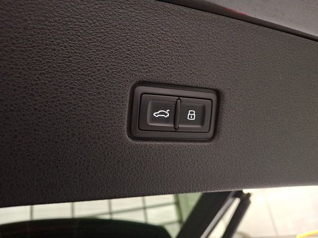 2025 Audi Q8 Premium Plus - Photo 29