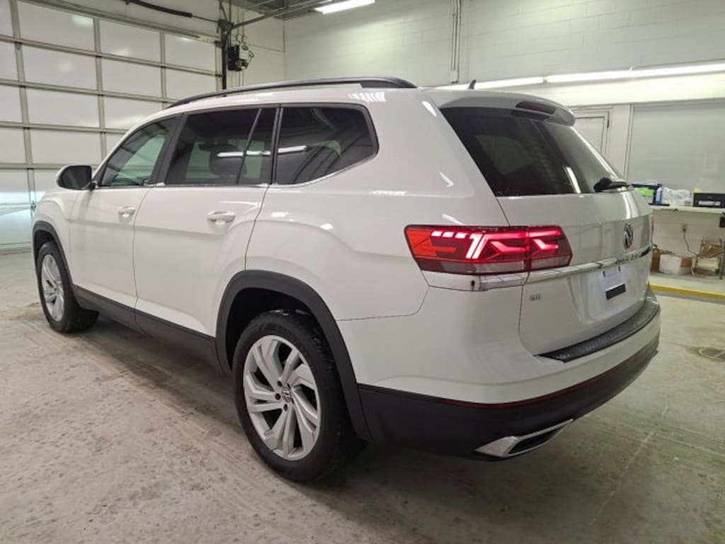 Used 2023 Volkswagen Atlas 2.0T SE w/Technology SUV