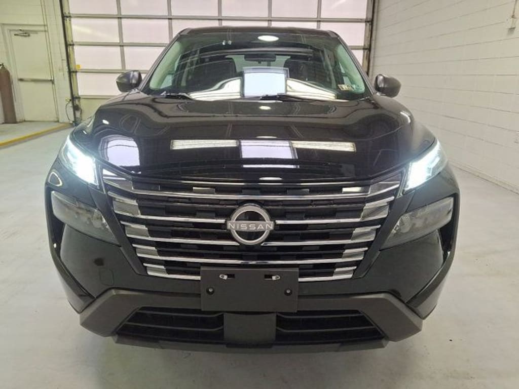Used 2024 Nissan Rogue S SUV