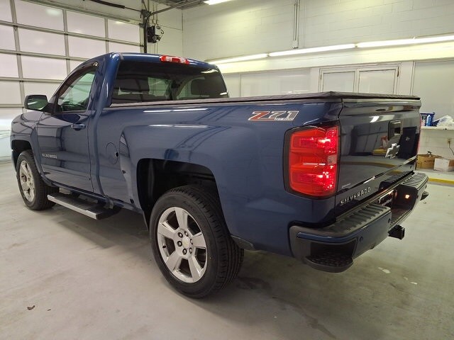 2016 Chevrolet Silverado 1500 LT photo 4