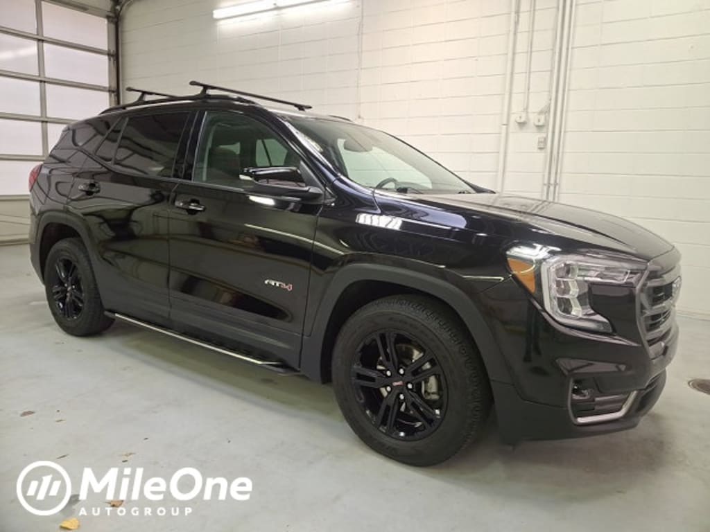 Used 2022 GMC Terrain AT4 SUV