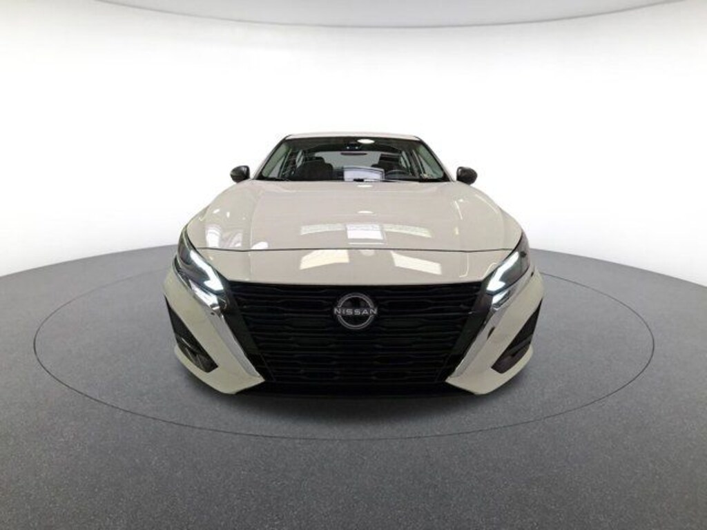 Used 2025 Nissan Altima 2.5 SV Sedan