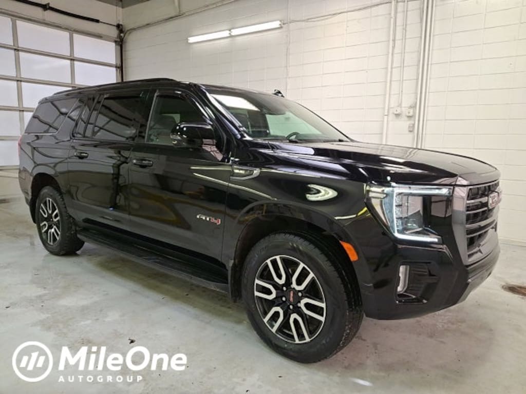 Used 2023 GMC Yukon XL AT4 SUV