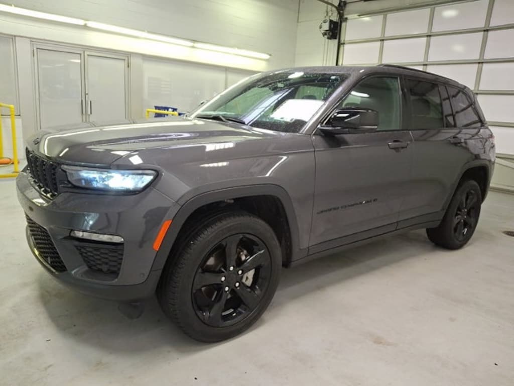 Used 2024 Jeep Grand Cherokee Limited SUV