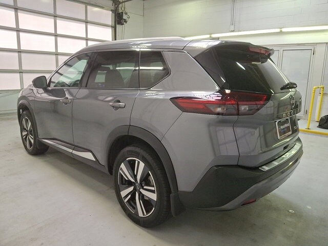 2022 Nissan Rogue SL photo 3