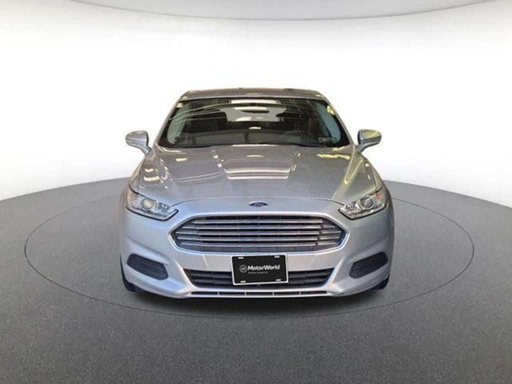 Used 2015 Ford Fusion SE Sedan