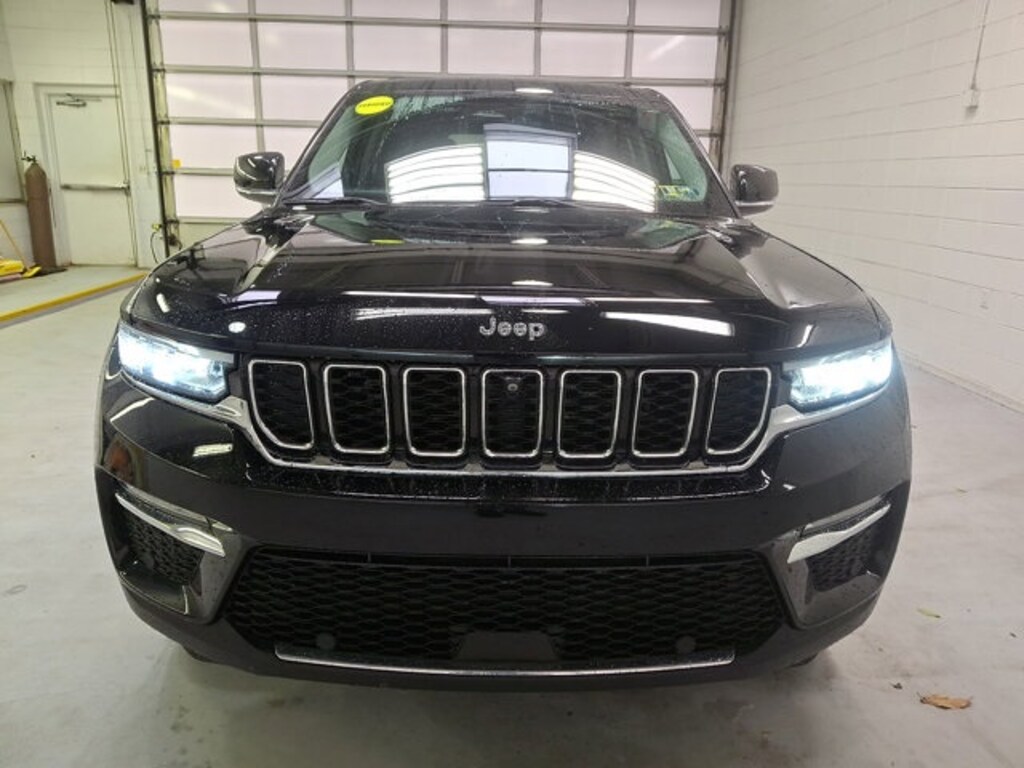 Used 2023 Jeep Grand Cherokee Limited SUV