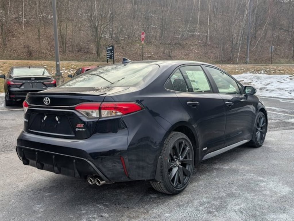 New 2026 Toyota Corolla Hybrid SE Sedan