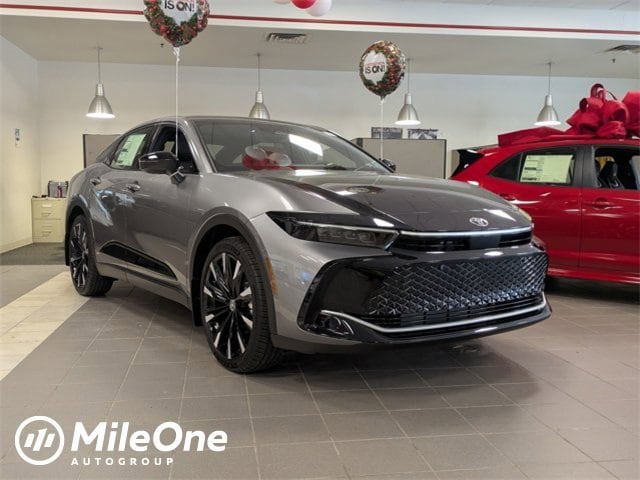 2026 Toyota Crown Platinum's photo