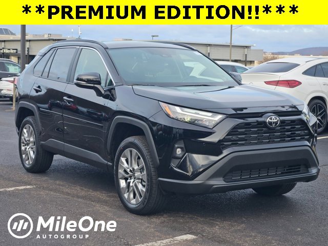 2025 Toyota RAV4 XLE Premium's photo