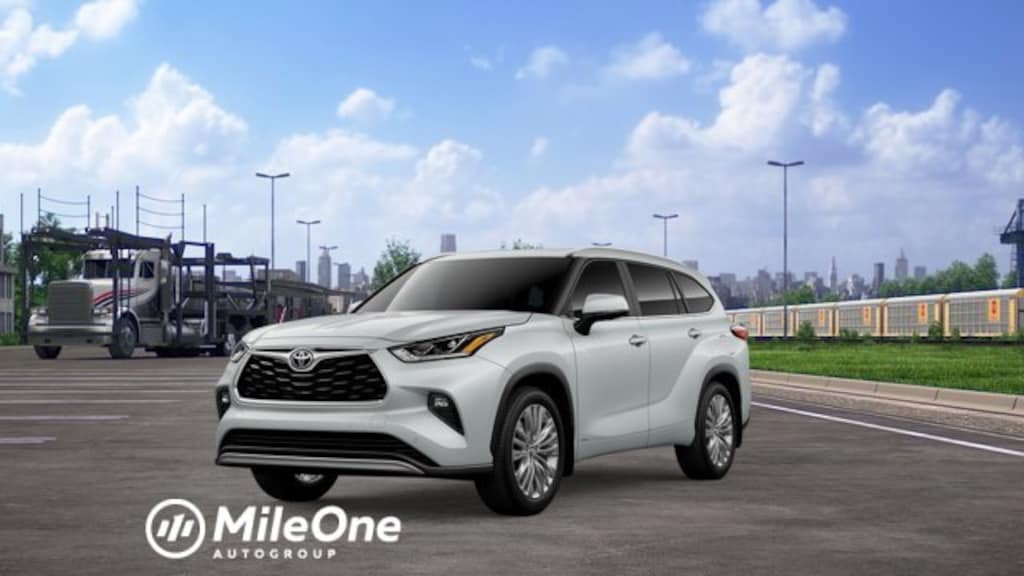 New 2026 Toyota Highlander Hybrid Platinum SUV