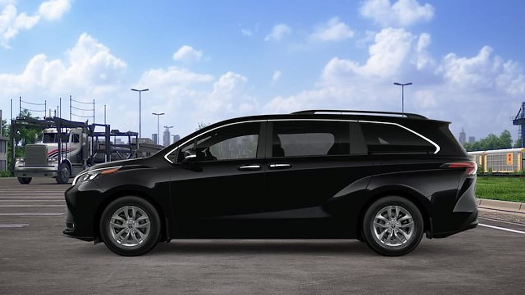 New 2026 Toyota Sienna XLE Van Passenger Van