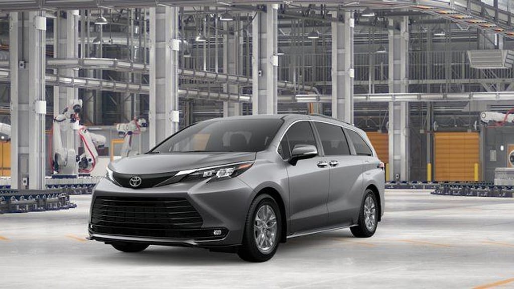 New 2026 Toyota Sienna XLE Van Passenger Van