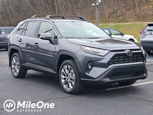 2025 Toyota RAV4 XLE Premium's photo