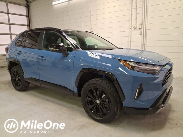 2022 Toyota RAV4 XSE's photo