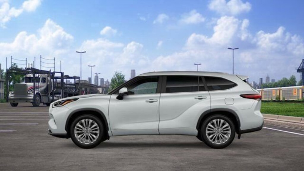 New 2026 Toyota Highlander Hybrid Platinum SUV