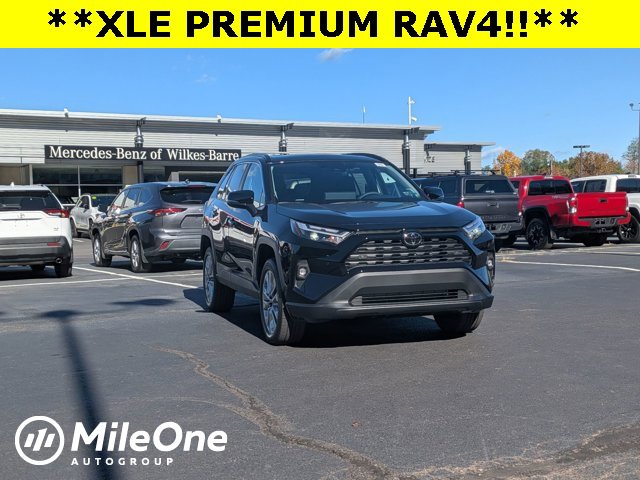 2025 Toyota RAV4 XLE Premium's photo